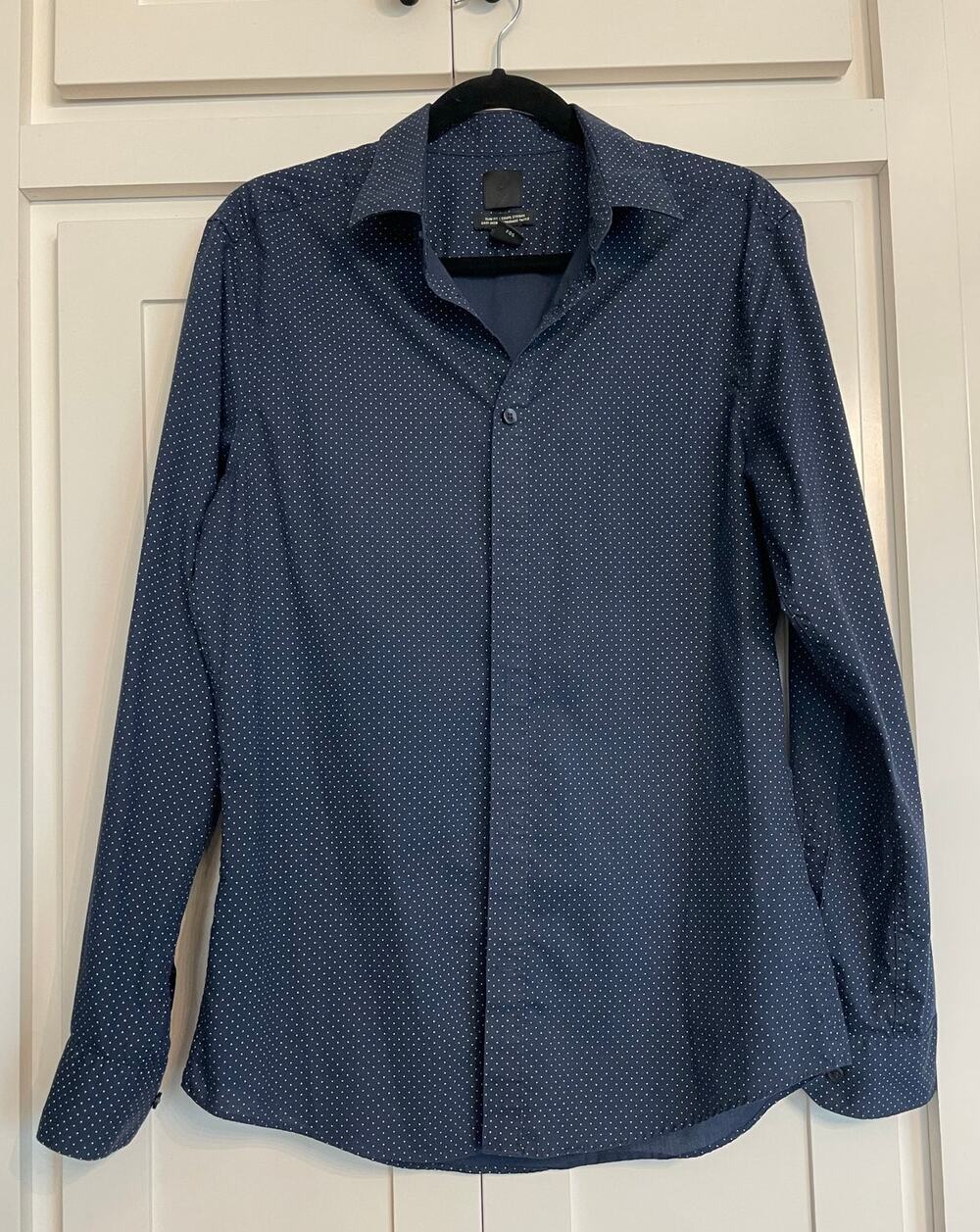 H&M Men's Slim fit Navy and White micro dot dress shirt Med. Easy Iron